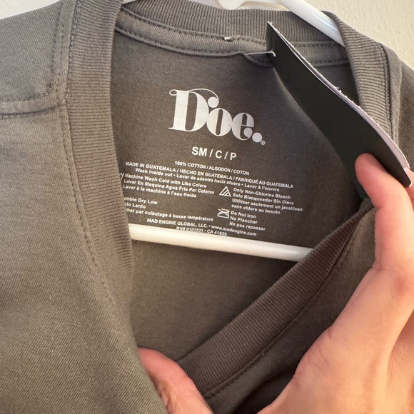 Doe. Women’s Mushroom Graphic T-shirt NWT Size Small - Picture 4 of 4